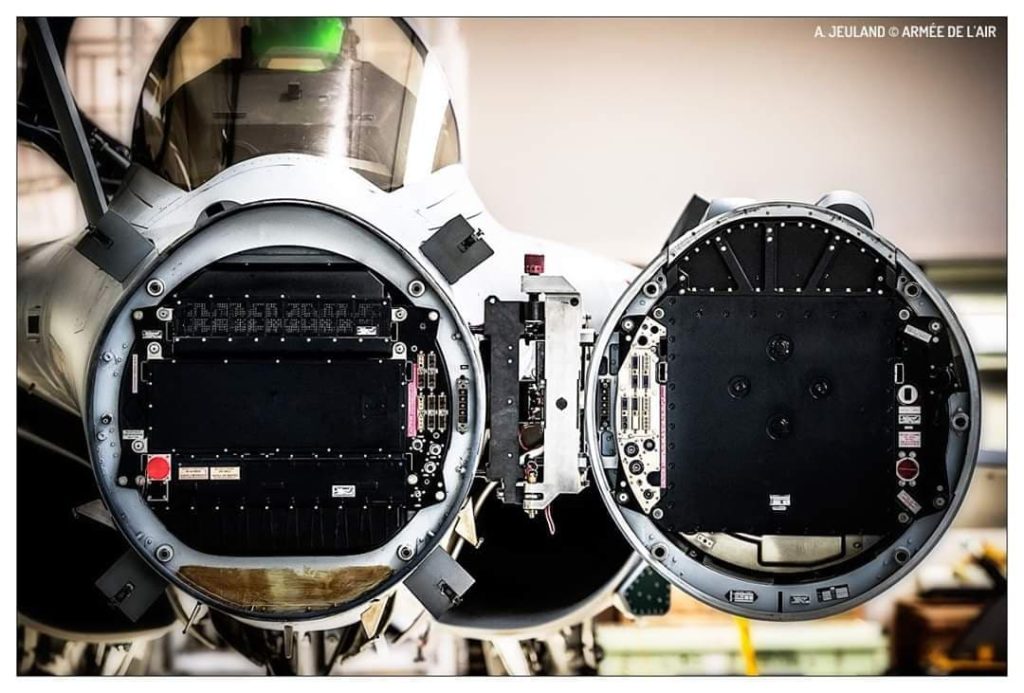 RAFALE : Le radar RBE2 - RAFALE : The omnirole fighter