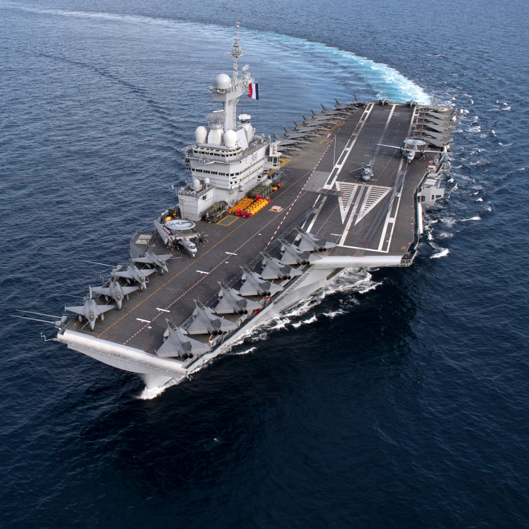 Porte-avions Charles de Gaulle Rafale