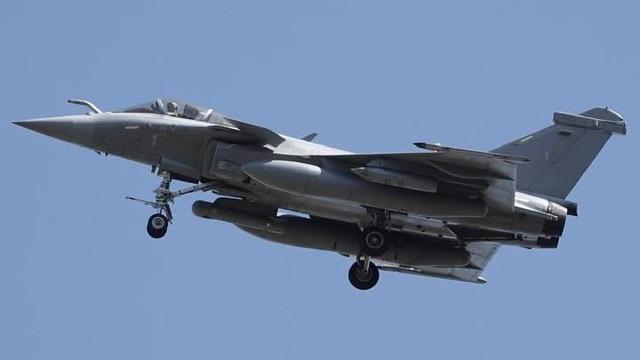 Rafale roquettes laser anti drones